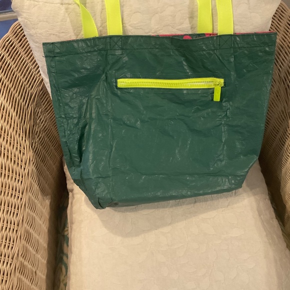 ALOHA COLLECTION Reversible Tote Bag - Picture 3 of 11